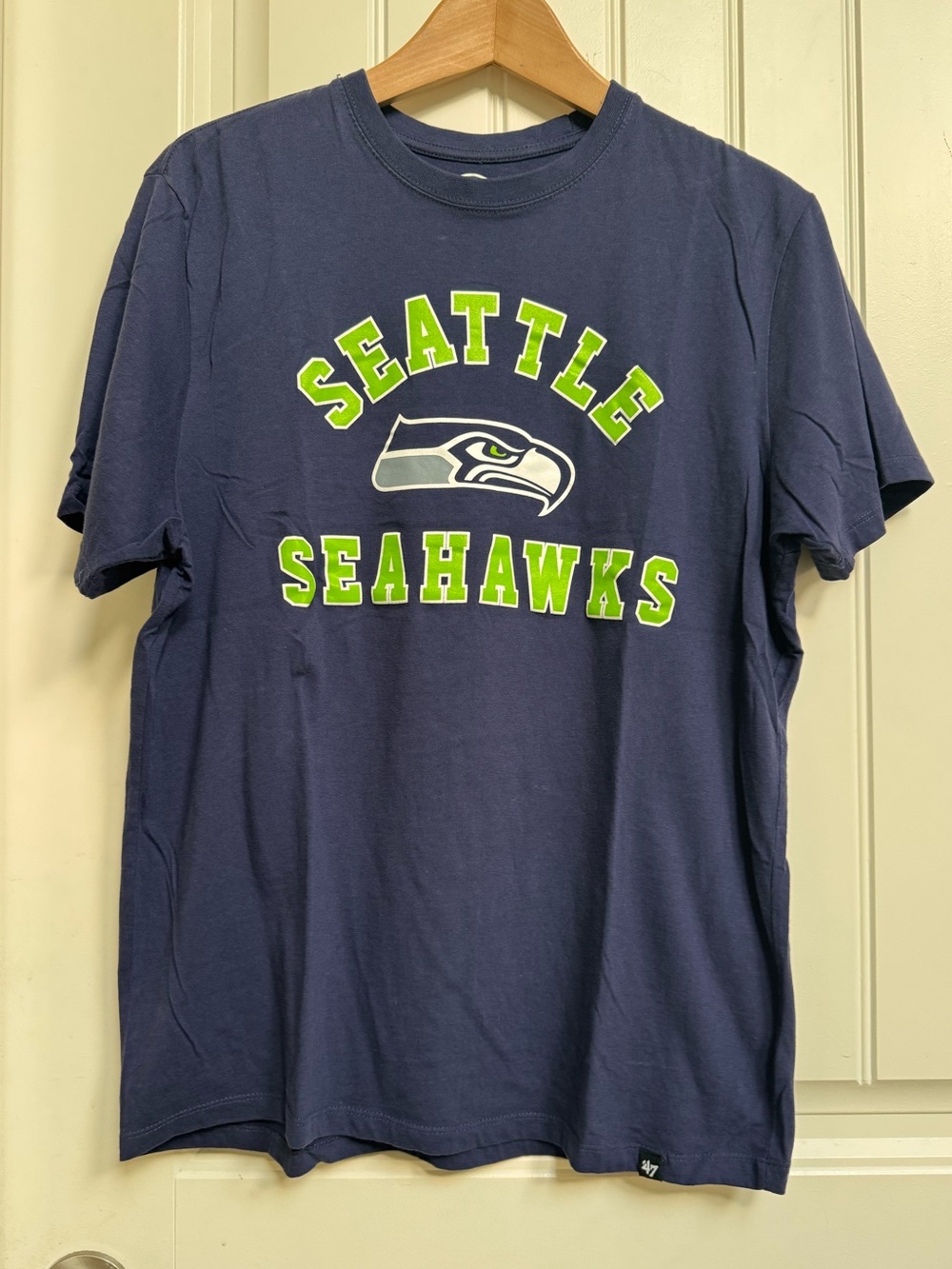 Seattle Seahawks Navy Blue and Green Logo T Shirt. L